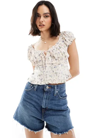 New Look Milkmaid-top med bindebånd foran og pintuck samt blomsterprint-Hvid