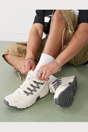 Salomon ACS - Hvide og grå sneakers