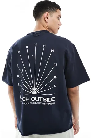 Pull&Bear T-shirt med rumgrafik på ryggen