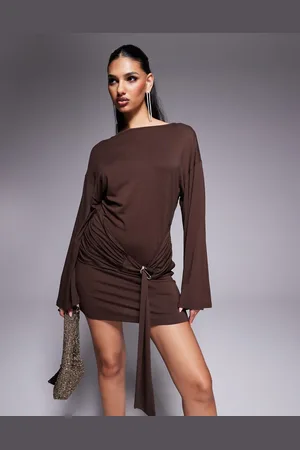ASOS Tætsiddende bodycon-minikjole med indsyet talje med bæltedetalje