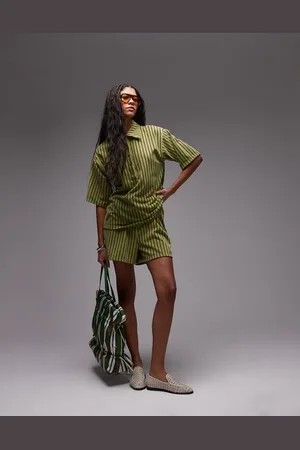 Topshop Grønne shorts med striber i frotté - Del af sæt