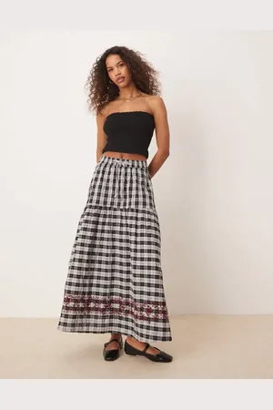 Neon Rose Grå midaxi-nederdel med broderidetalje og gingham-tern