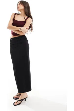 Pull&Bear Formgivende maxinederdel i polyamid
