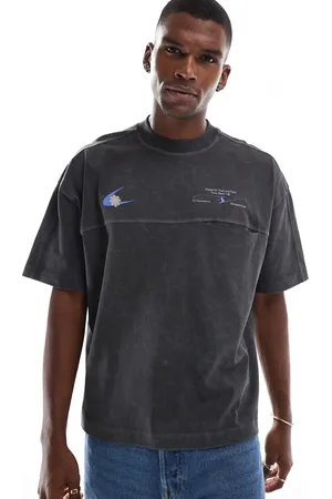ASOS Sort T-shirt i kraftigt 220 gsm-materiale med firkantet og oversized pasform samt lomme og sportsgrafik