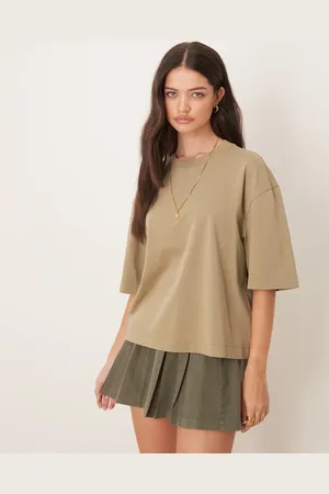 Gina Tricot Lysegrøn og forvasket T-shirt i afslappet og oversized samt firkantet pasform med rund hals