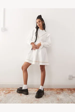 Reclaimed Hvid smock-minikjole med blondepaneler og flæser