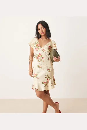 ASOS ASOS DESIGN Petite - Minikjole med flagrende ærmer og blomstermønster-Multifarvet
