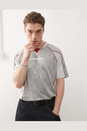 Umbro Sølvfarvet T-shirt i jersey med panelsyninger