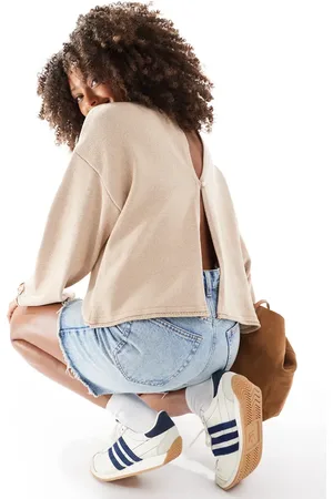 ASOS Strikket trøje med vide ærmer og åben ryg-Neutral