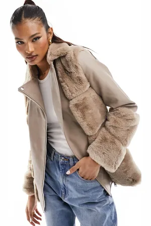 River Island Beige bikerjakke i imiteret pels med paneler-Hvid