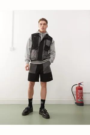 Umbro Sorte og grå shorts med bælte
