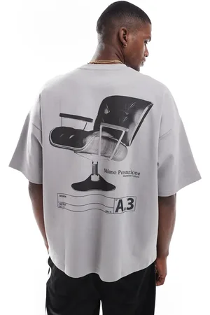 Pull&Bear T-shirt med firkantet pasform og grafik på ryggen