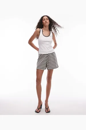Topshop Teksturerede shorts med sorte/hvide striber