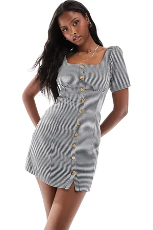 Daisy Street Monokrom milkmaid-minikjole med knapper foran og gingham-tern-Sort