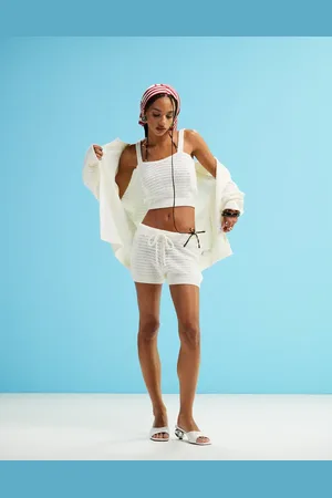 ASOS Cremefarvede og strikkede minishorts med hulmønster - Del af sæt-Hvid