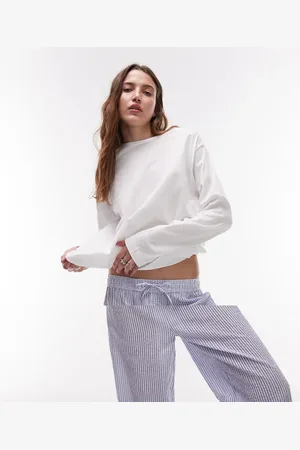 MANGO Pyjamassæt med hvid top med lange ærmer i bomuld og bukser med striber i bæk-og-bølge-stof
