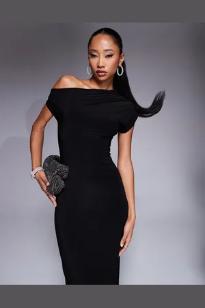 Kaiia Stram bodycon-maxikjole med offshoulder-snit og drapering samt dobbeltlag - Kun hos ASOS