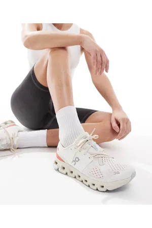 On Running ON - Cloud X 4 Performance - Hvide træningssneakers