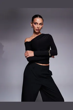 Kaiia Tætsiddende top med offshoulder-snit og lange ærmer - Kun hos ASOS