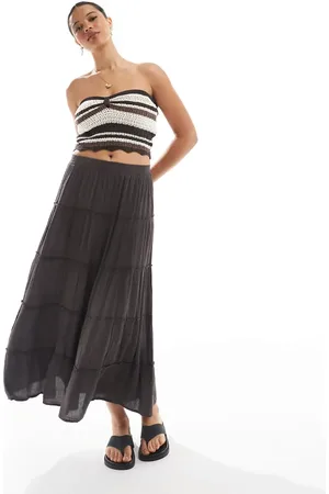 Pull&Bear Maxinederdel med niveauinddelt design