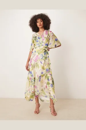HOPE & IVY Hvid slå om-maxikjole med blomstermønster, flæseærmer og bindetalje