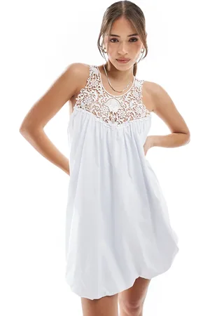 Miss Selfridge Swing-minikjole med babydoll-snit og blondeindsats
