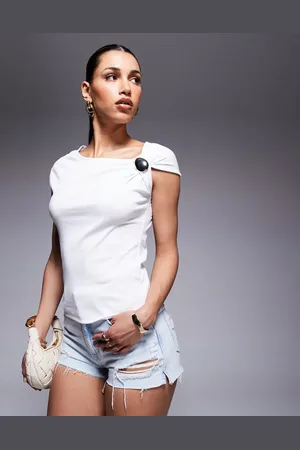 River Island T-shirt med draperede skuldre
