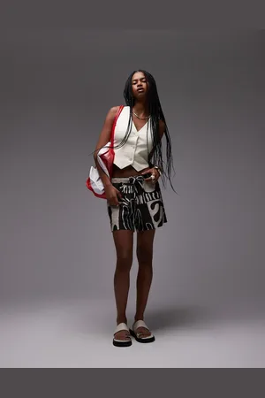 Topshop Sorte og hvide hørshorts med høj talje og løbesnor i abstrakt print-Multifarvet