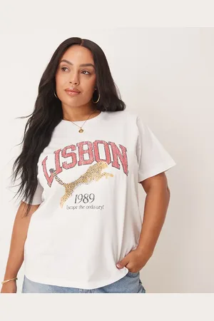 ASOS ASOS DESIGN Curve - T-shirt i almindelig pasform med "Lisbon"-grafik
