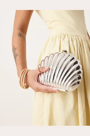 My Accessories Sølvfarvet clutch-taske i muslingeform