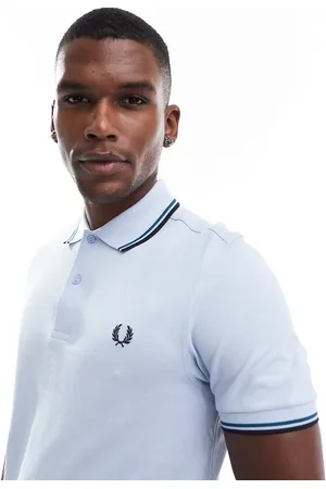 Fred Perry Lyseblå poloskjorte med dobbeltfarvet kant fra