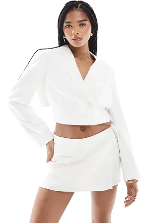 Stradivarius Cropped blazer med åben ryg