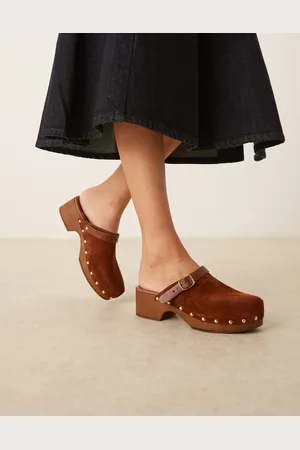 ASOS Miles - Gyldenbrune clogs i ruskind med lukket tå og nitter