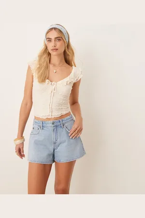 Abercrombie & Fitch Curve Love - A-formede denimshorts med mellemhøj talje i lys vask