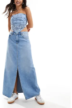 VERO MODA Mellemblå midinederdel med slids foran og vasket lommedetalje i denim