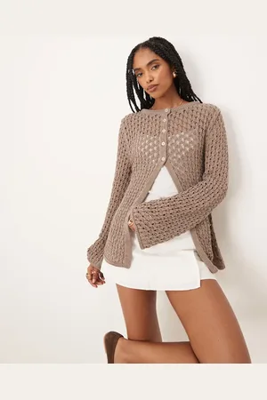 ASOS Hæklet, strikket og mokkabrun cardigan med bred halsudskæring