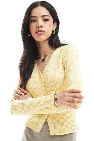 ASOS Citrongul ribstrikket cardigan med V-hals, flæser og knapper foran