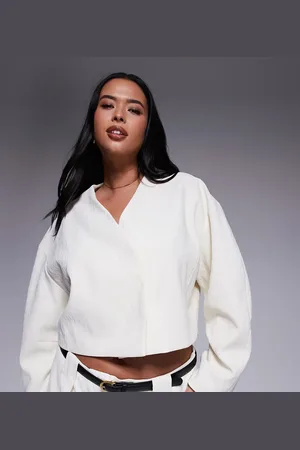 ASOS Curve - Cropped og cremehvid blazer med tekstur - Del af sæt-Neutral