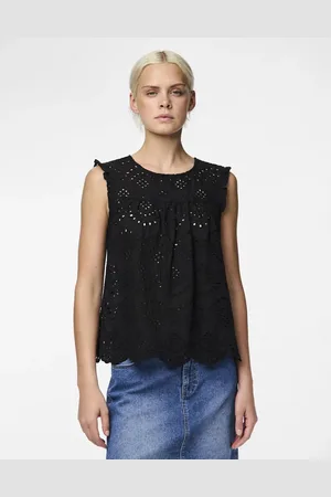 Pieces® Top med flæsedetaljer