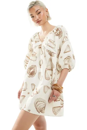 VERO MODA Neutralfarvet minikjole med blouson-ærmer og muslingeprint-Hvid