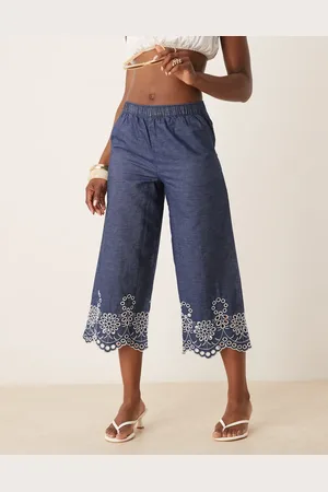 JDY Cropped blå bukser med broderidetaljer