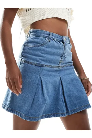In The Style Mininederdel med plisseringer i denim