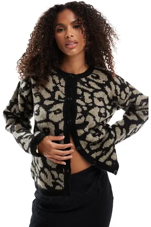 ASOS Cardigan i plysset strik med rund hals og leopardprint-Multifarvet