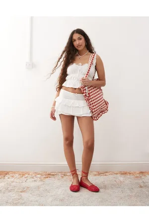 Miss Selfridge Cremehvid lagdelt mininederdel