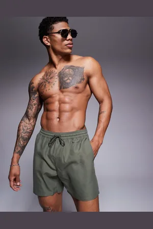 ASOS Mellemlange khakifarvede badeshorts fra -Grøn