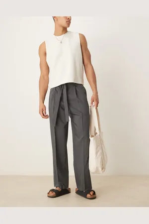 ASOS Og elegante bukser med brede ben og bæltedetalje samt nålestriber og plisseringer foran