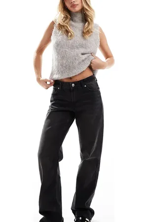 Bershka Petite - Vasket sorte jeans med lige ben