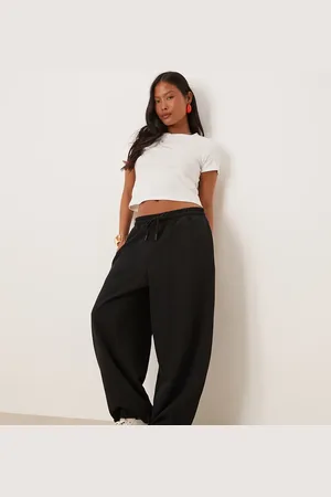 ASOS ASOS DESIGN Petite - Sorte oversized joggingbukser med opsmøgede kanter