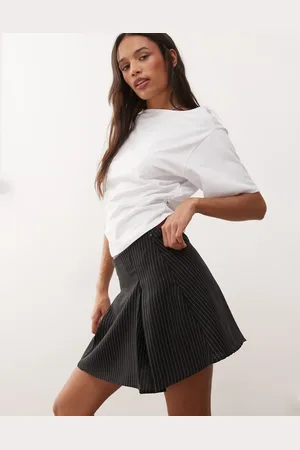 Reclaimed Skræddersyet mini-skort med nålestriber-Sort