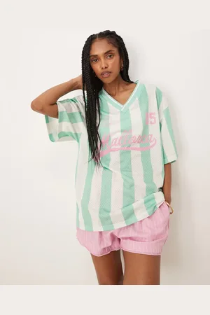 ASOS Oversized fodbold-t-shirt med V-hals og 